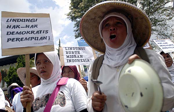  FOTO: Demo KASBI di Gedung Sate Bandung