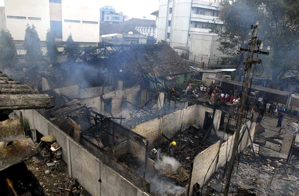  FOTO: 15 Rumah terbakar di Jl Tera Bandung