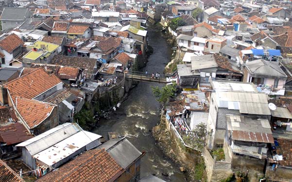  FOTO: Penataan Sungai Cikapundung