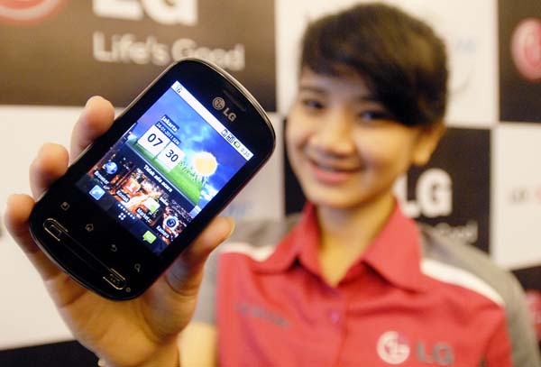  FOTO: Peluncuran ponsel LG Optimus One