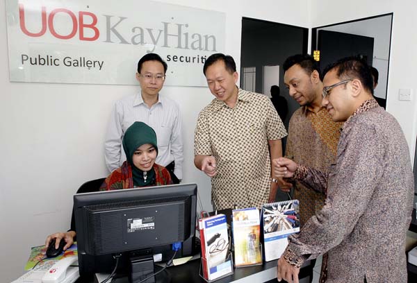  FOTO: UOB Kay Hian buka kantor baru di Bandung