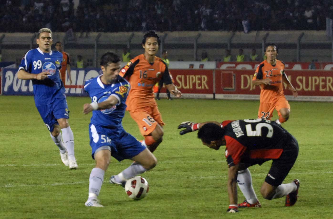  FOTO: Persib hancurkan Persisam Putra 4-1