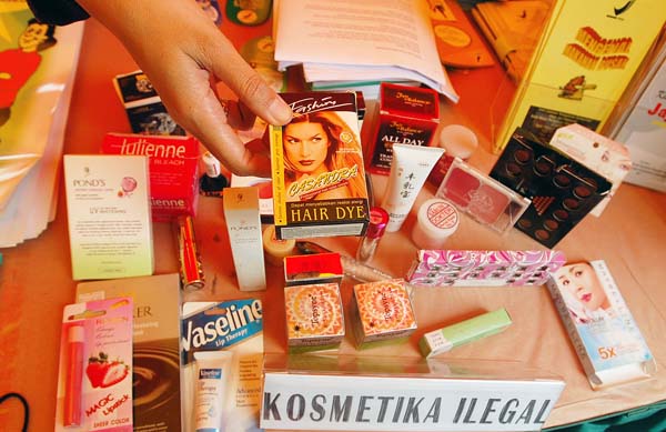  FOTO: Kosmetik ilegal ancam keselamatan konsumen