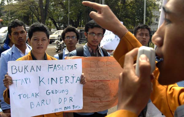  FOTO: Tolak pembangunan gedung DPR RI