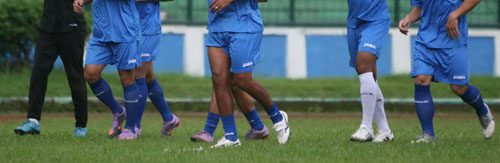  Persib kesulitan cari tempat latihan dalam kabar sepak bola (28/4)