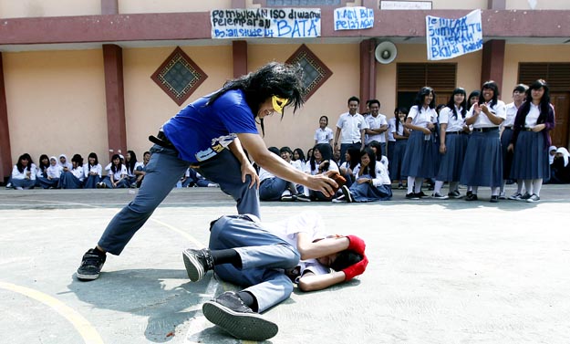  FOTO: Siswa/i protes aksi penganiayaan oknum guru 