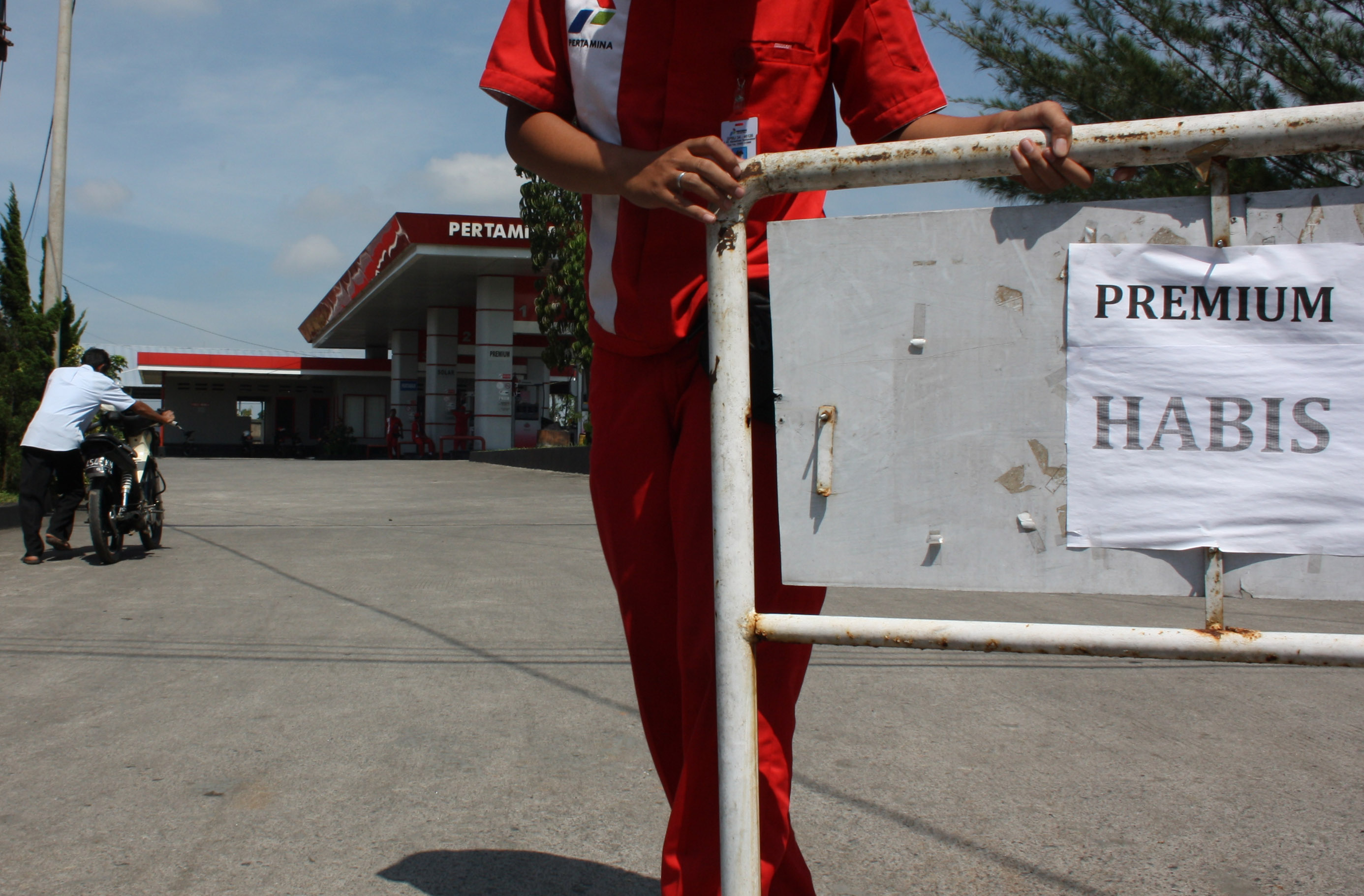  FOTO: Premium di Tasikmalaya habis