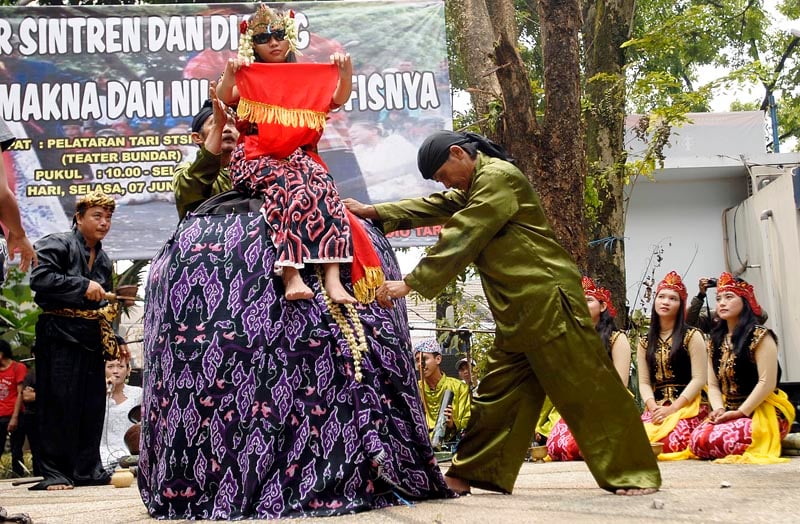  FOTO: Menjaga kelestarian kesenian sintren 