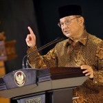  Habibie ditantang Soeharto untuk aktualisasi ajaran Islam