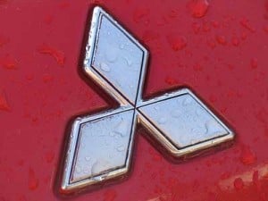  Mitsubishi Genjot Penjualan Strada