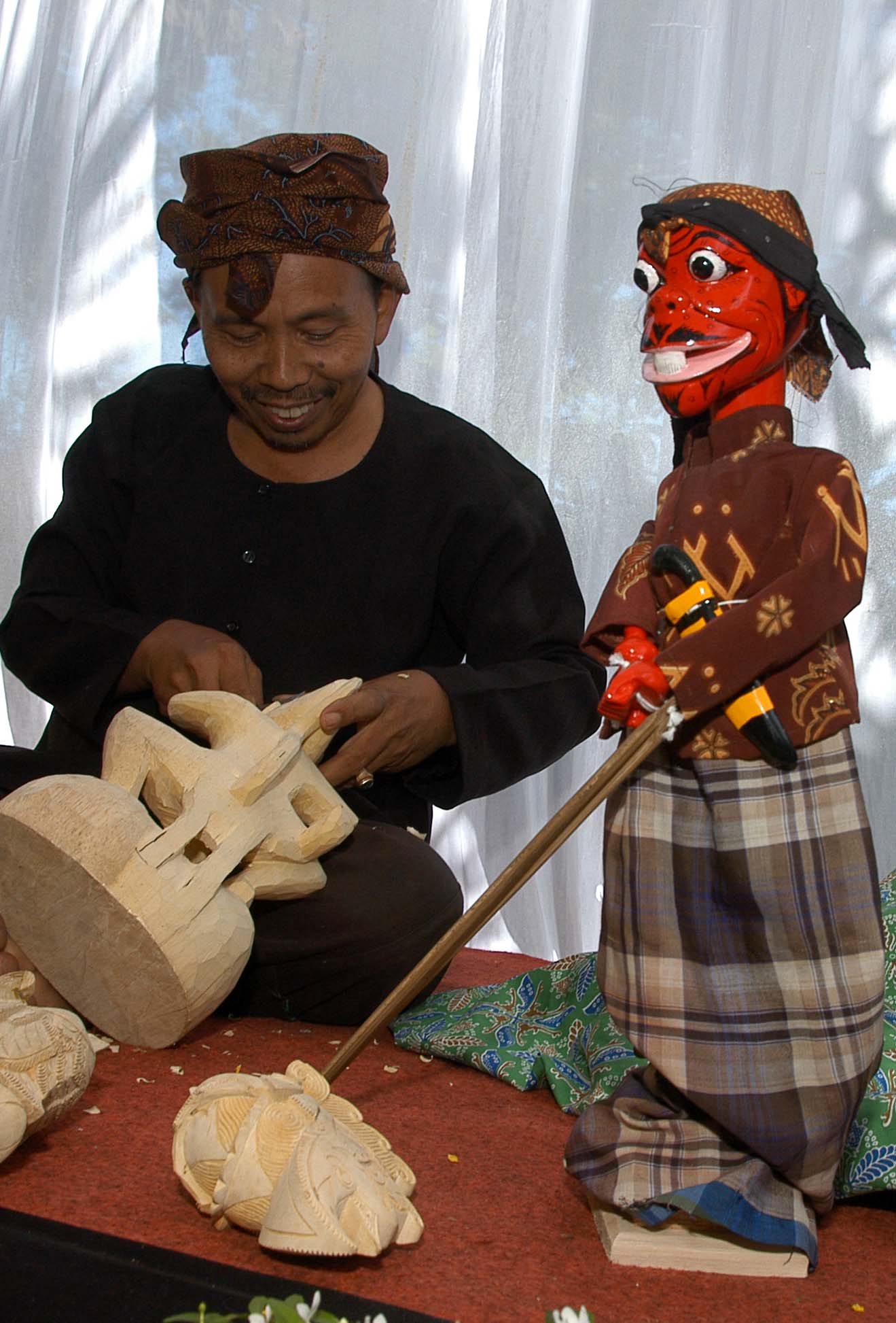  Foto: Produksi wayang golek di Bogor