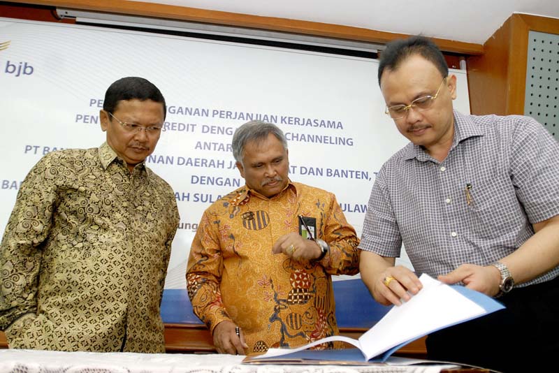  FOTO: Bank BJB salurkan kredit channeling ke Bank Sulselbar