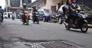  Kabar umum Jabar: 120 KM jalan provinsi di Sukabumi rusak