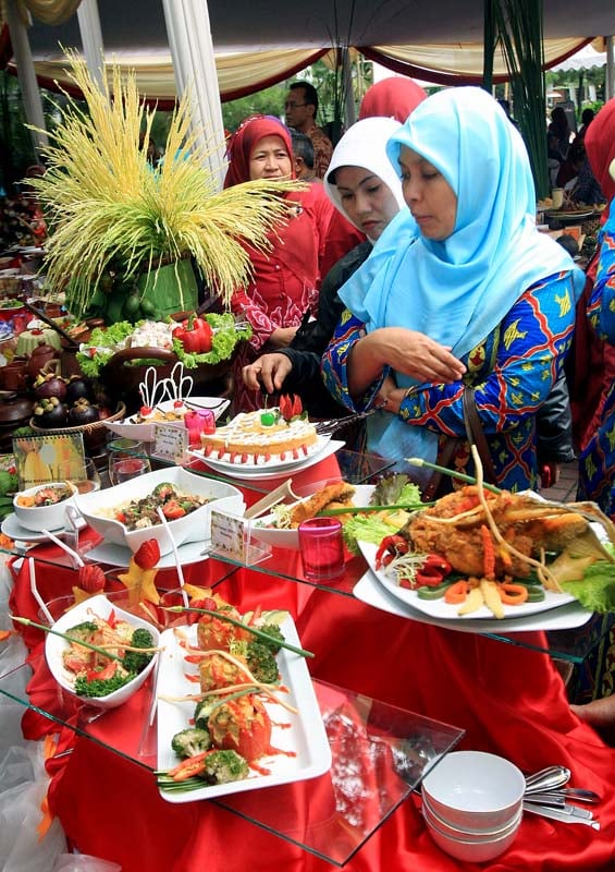  FOTO: Festival keanekaragaman makanan bahan baku lokal