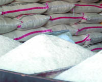  Persediaan beras gudang II Krangkeng 140.000 ton