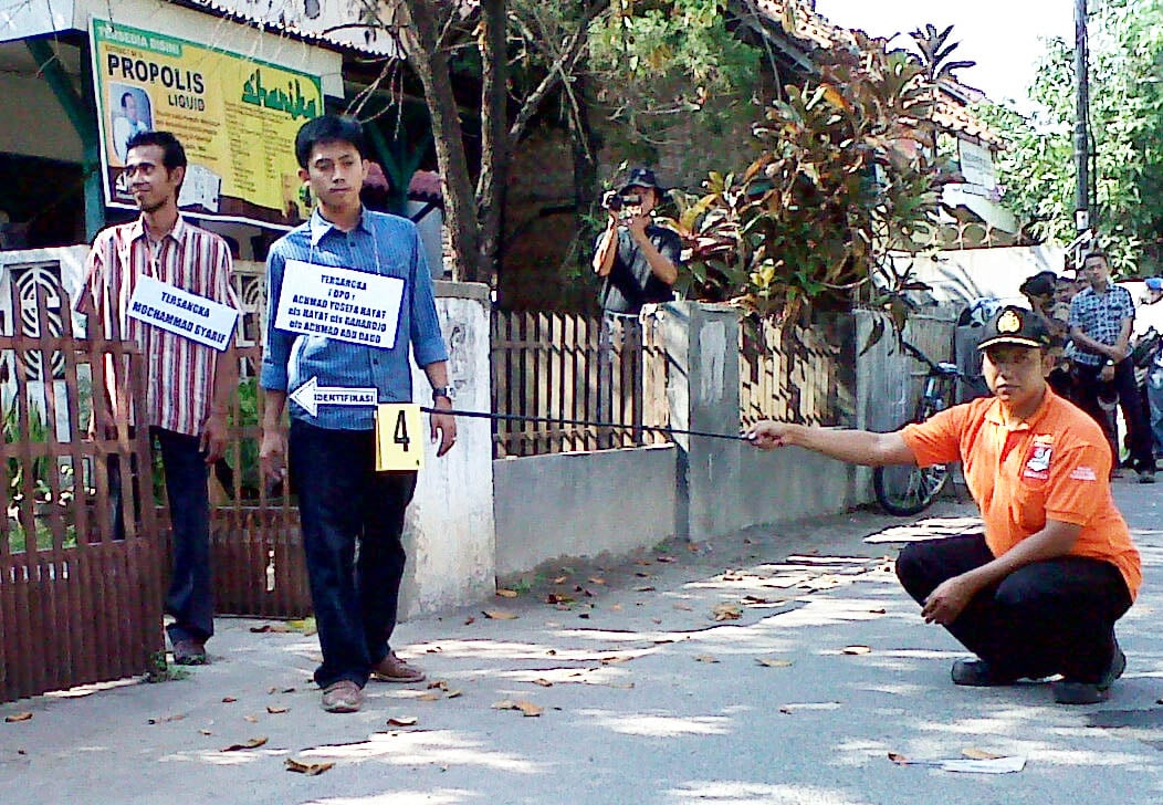  FOTO: Rekonstruksi bom Cirebon