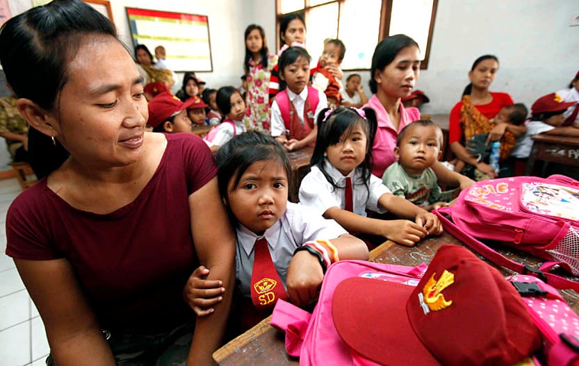  FOTO: Hari pertama masuk sekolah siswa/i se Kota Bandung