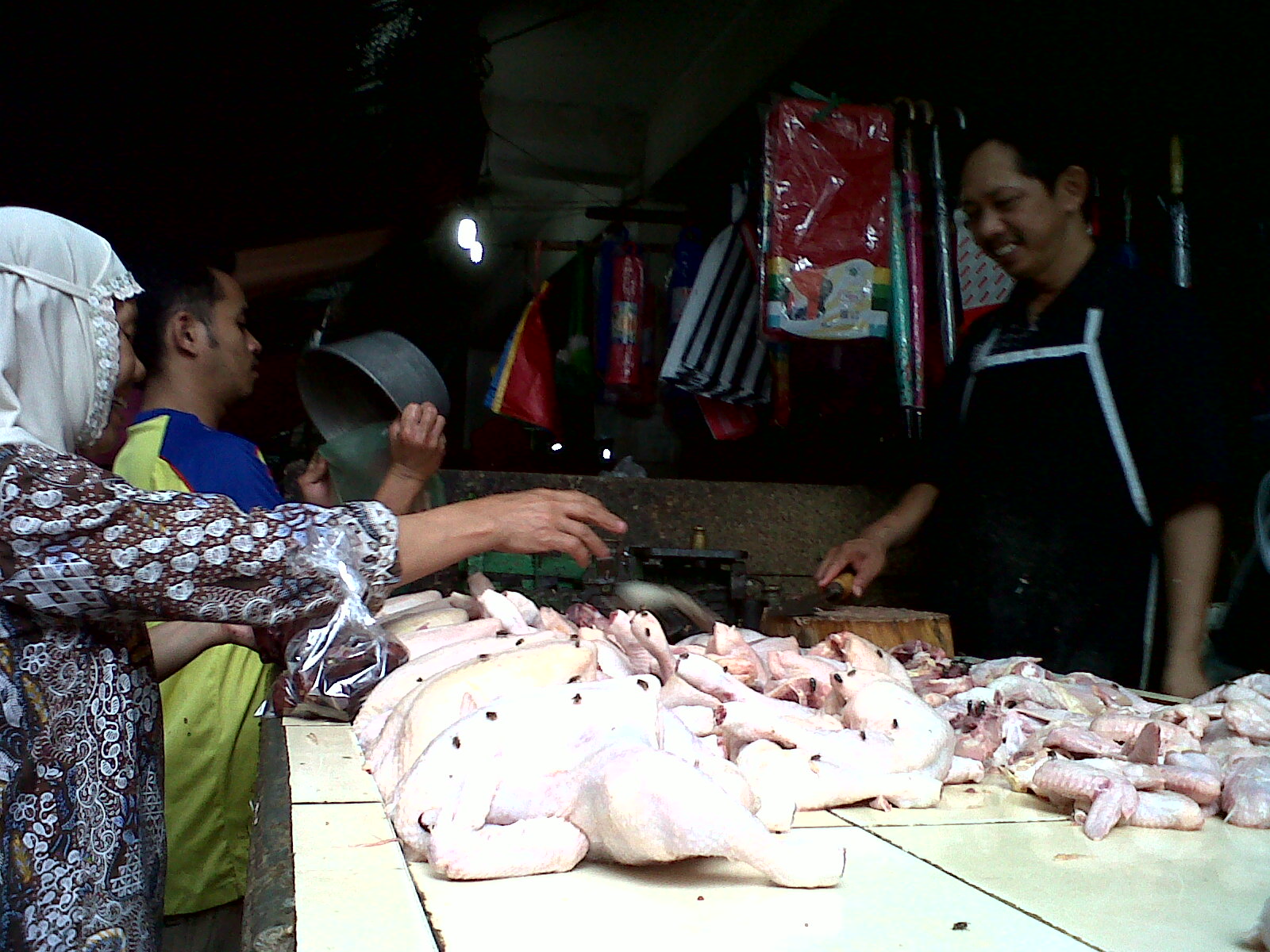  FOTO: Harga ayam potong di Cirebon naik Rp3.000