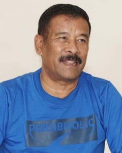  Kabar sepakbola Jabar: Umuh tetap manajer Persib