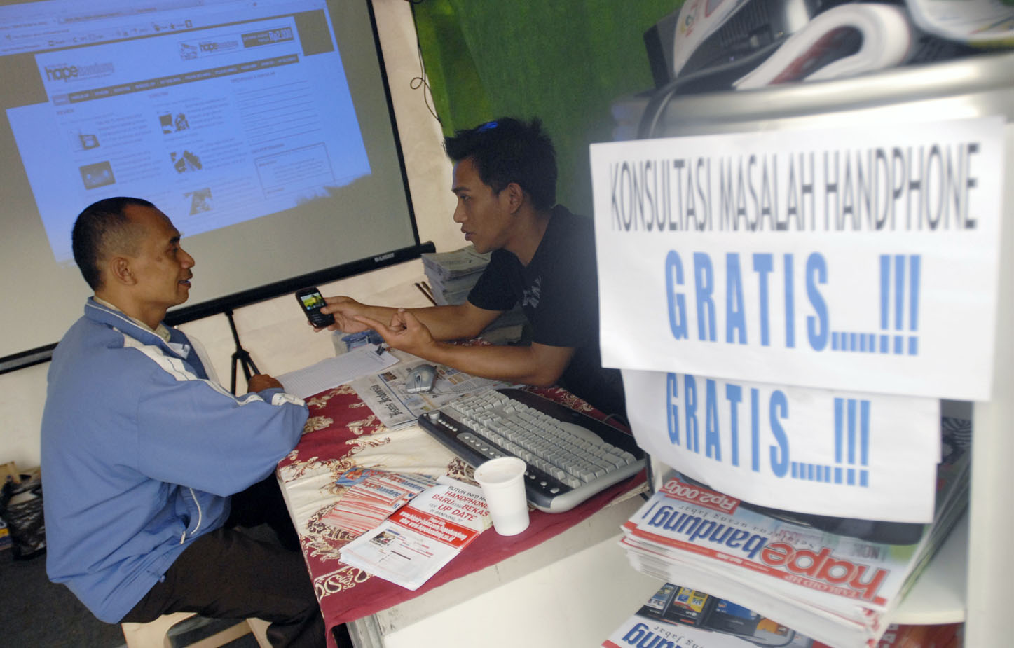  FOTO: Konsultasi handphone gratis Hape Bandung