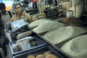  Harga kebutuhan pokok di Bandung mulai stabil 