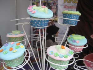  Cup Cake buat ultah si dia, lucu tapi syahdu