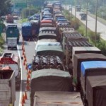  Arus mudik di Cirebon masih didominasi truk barang