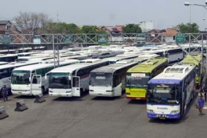  Terminal Cicaheum Bandung lewati puncak arus mudik