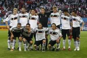  SEPAK BOLA: Jerman tim pertama lolos ke Euro 2012