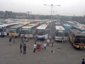  ARUS BALIK: Penumpang di terminal Leuwipanjang Bandung mulai meningkat