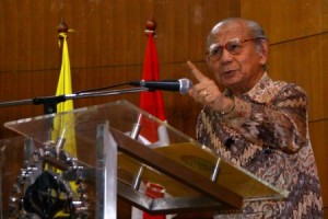  Emil Salim: UI bentuk tim penyelamat kampus