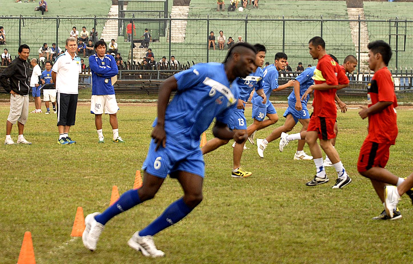  FOTO: Persib belum lolos verifikasi Liga Profesional