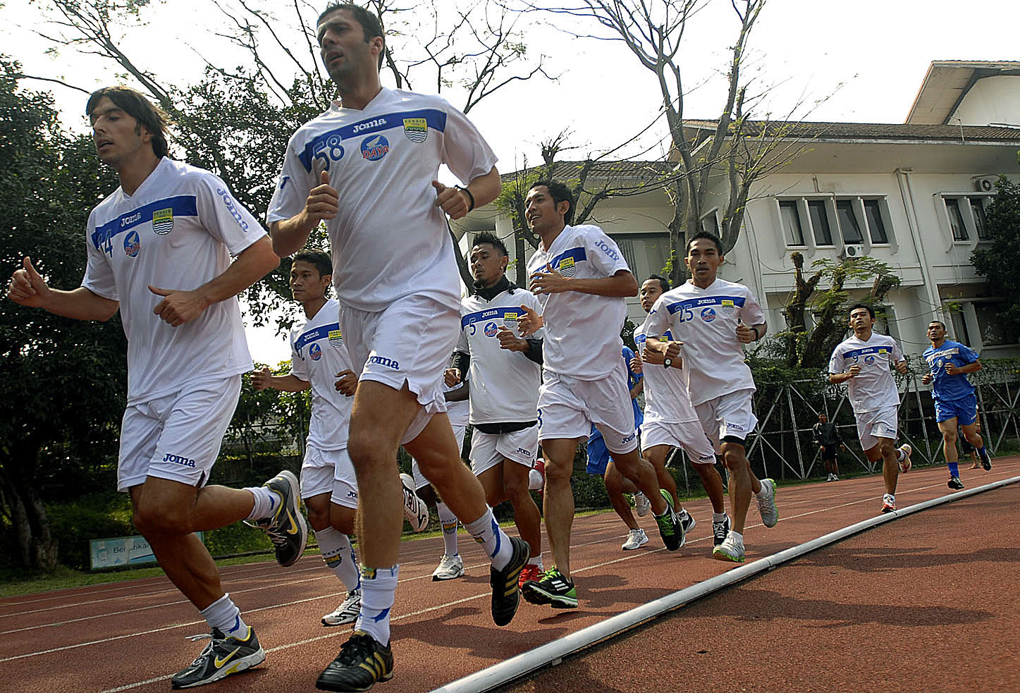  FOTO: Pemain Persib jalani tes fisik