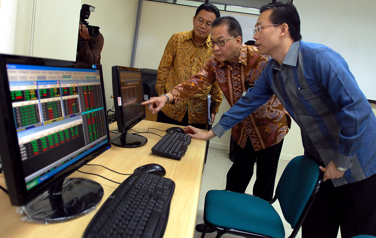  FOTO:  UOB Kay Hian targetkan investor ritel naik 30%