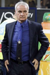  SEPAK BOLA: Ranieri dihukum karena kasari wasit