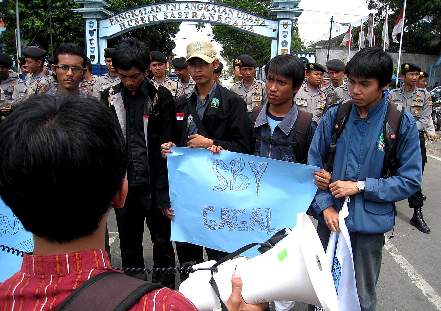  FOTO: Kungjungan SBY ke Bandung dihadiahi unjuk rasa