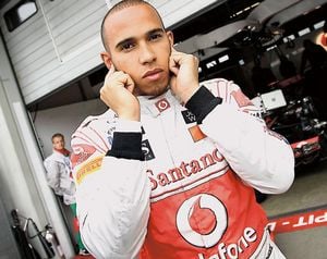  Lewis Hamilton: Saya siap dengan resiko mati 