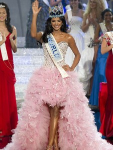  Ivian Sarcos jadi Miss World 2011