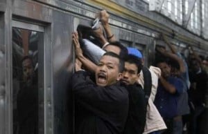  Bandung akan bangun kereta api komuter jalan raya