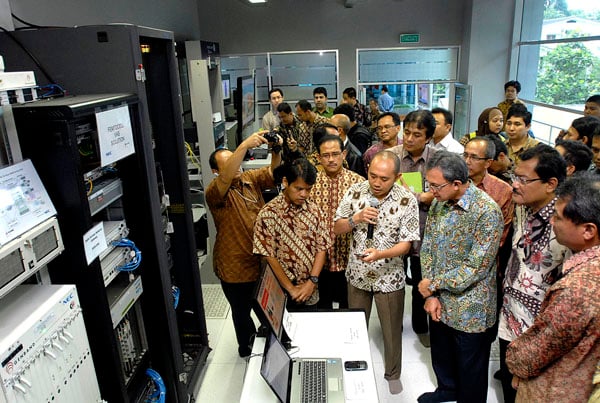  FOTO: Telkomsel resmikan litbang broadband & green technology