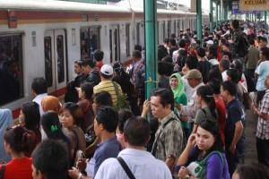  Stasiun Bekasi tambah 16 jadwal pemberangkatan KRL