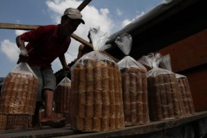  Pasar di Bogor dan Bekasi dipenuhi gula aren dari Lebak 