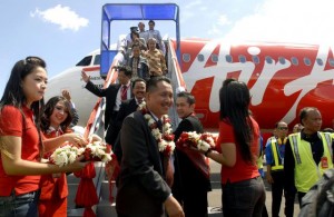  Air Asia buka rute Surabaya-Bandung pada Hari Valentine 2012 