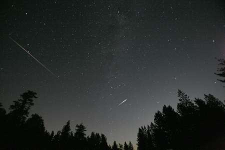  Kalender Astronomi 2012: Hujan meteor setiap jam