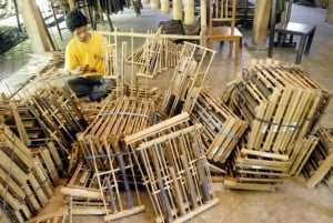  Angklung Kolosal Jawa Barat siap dimainkan 10.000 orang