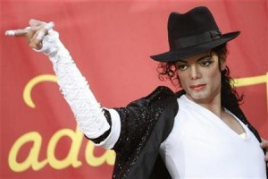  Kabar hiburan (20/12): Lelang barang Michael Jackson laku Rp9 miliar 