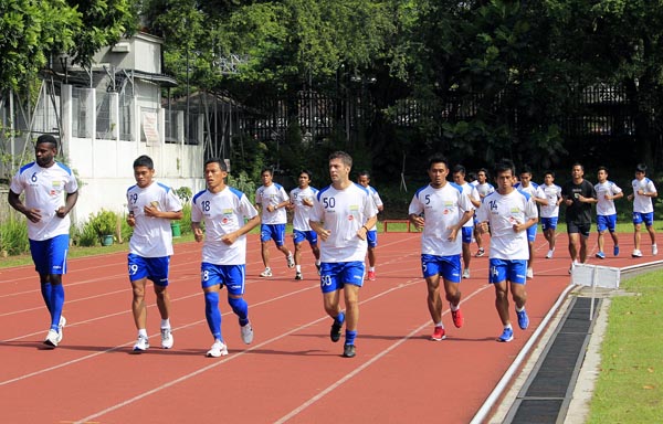  FOTO: Persib tak akan ganti Mamic oleh Rahmad Darmawan