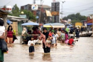  Banjir hambat akses lalin Bandung Selatan