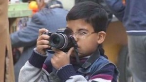  Bocah 8 tahun tercatat sebagai fotografer termuda di Irak