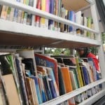  Penjualan buku di palasari meningkat jelang ganti semester